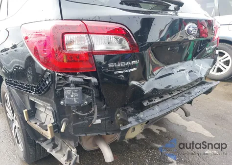 2018 Subaru Outback 3.6R Limited из США, поврежденный, VIN 4S4BSENCXJ3290570